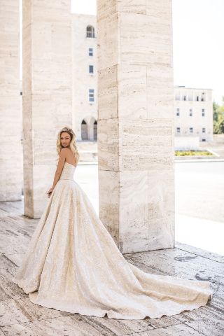 Picture of 10311 - AMOR BRIDAL GOWN