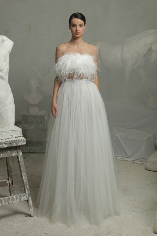 Picture of G4050 - DOVE BRIDAL GOWN