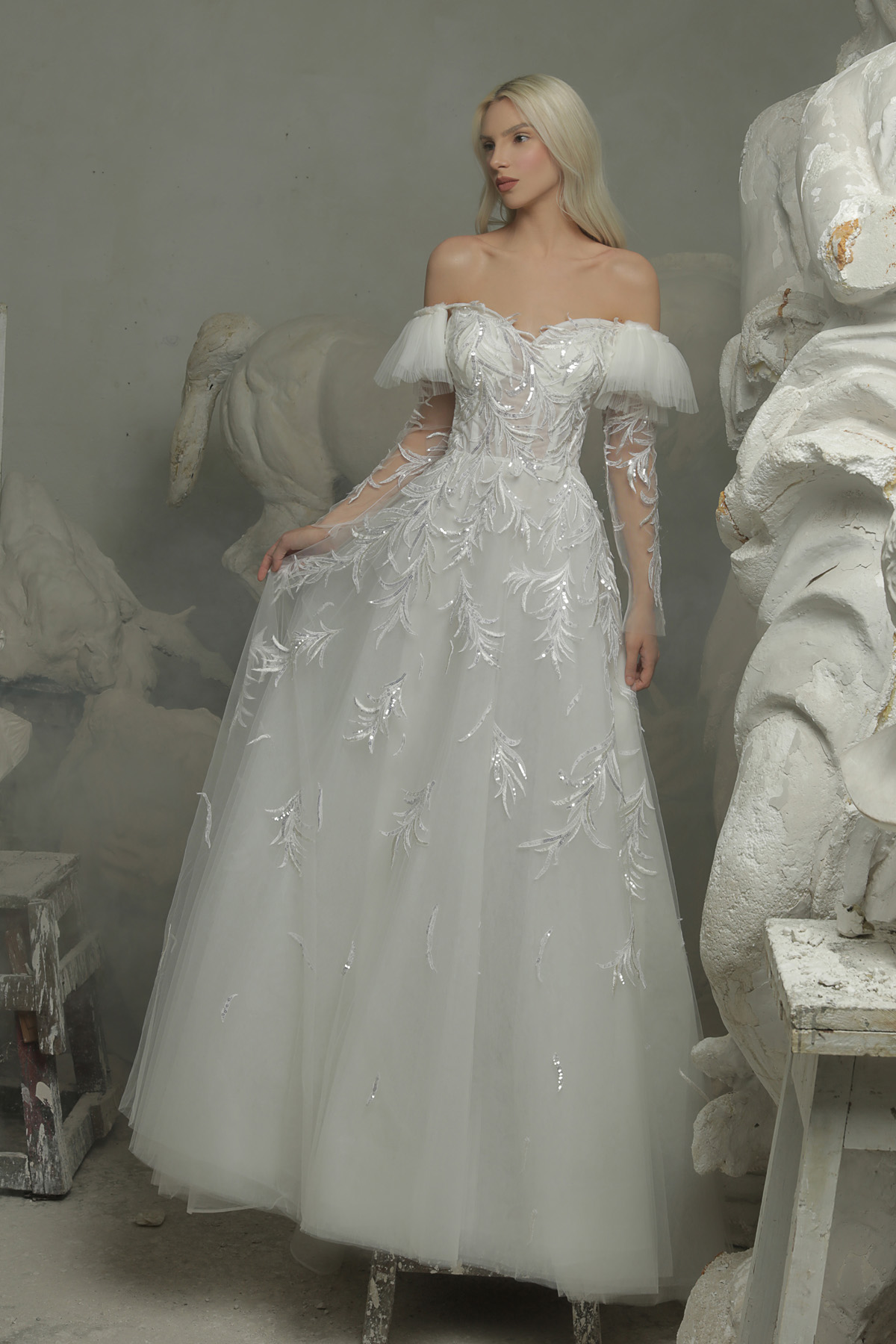 Picture of G4022 - SHADE BRIDAL GOWN